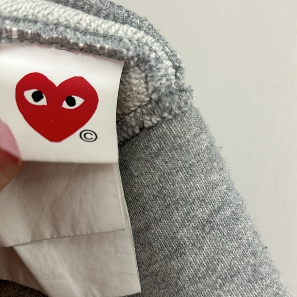 ❤️Comme Des Garçons PLAY✨ Gray Zip Up Graphic Hoodie Sweatshirt Size small - Picture 9 of 15